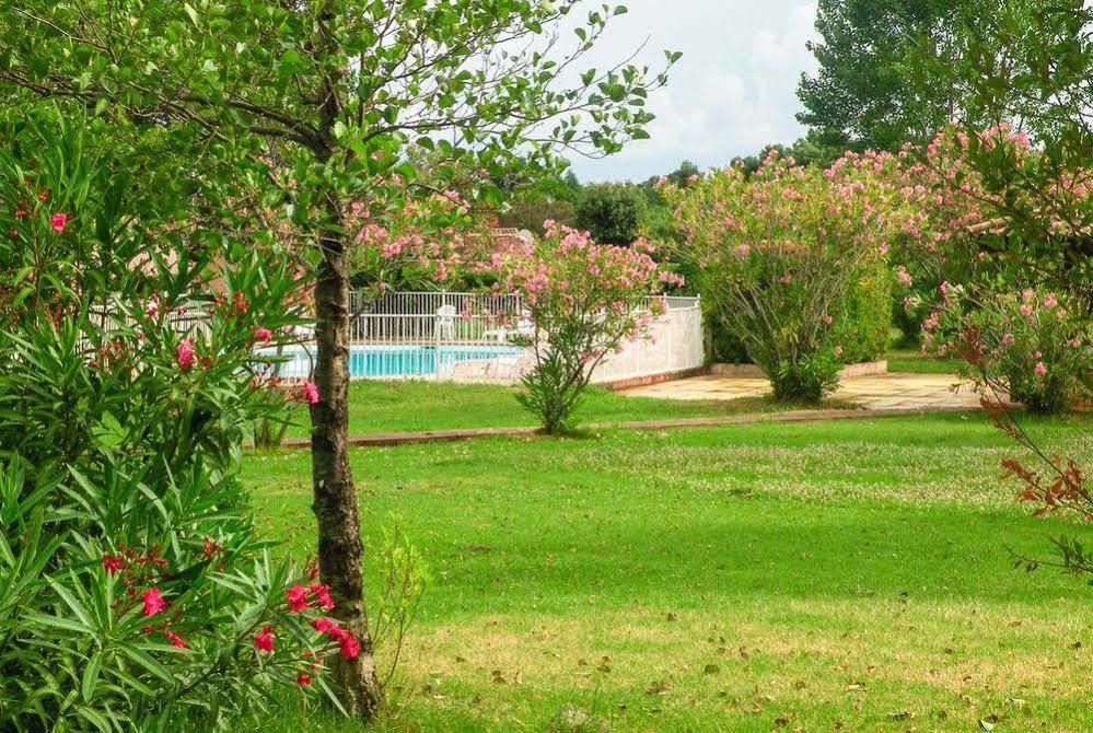 Aparthotel Complesso Residenziale Marina Di Pinarello Pinarellu Exteriér fotografie